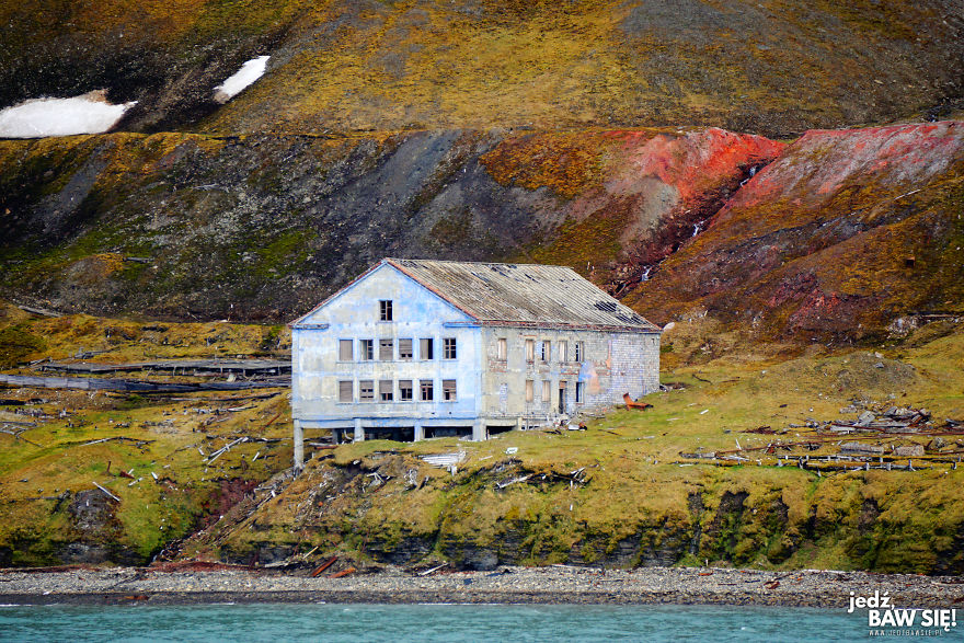 I Visited The Post-Soviet City Of Barentsburg On The Svalbard Archipelago