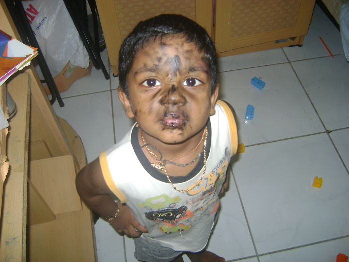 Mom: Did U See My Eyeliner? My Lil Bro: Idk Wt U Tokin Abt!