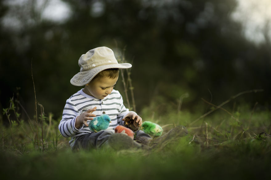Taking Photos Of Kids And Animals Is Probably The Trickiest And Most Unpredictable Photos To Capture, But The Results Are Adorable