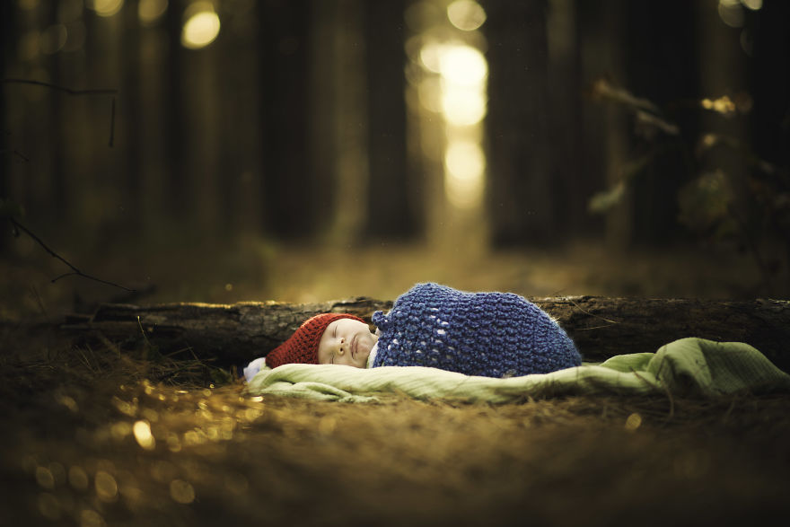 I Was Asked To Do An Infant Photo Session In The Forest And The Results Are Adorable