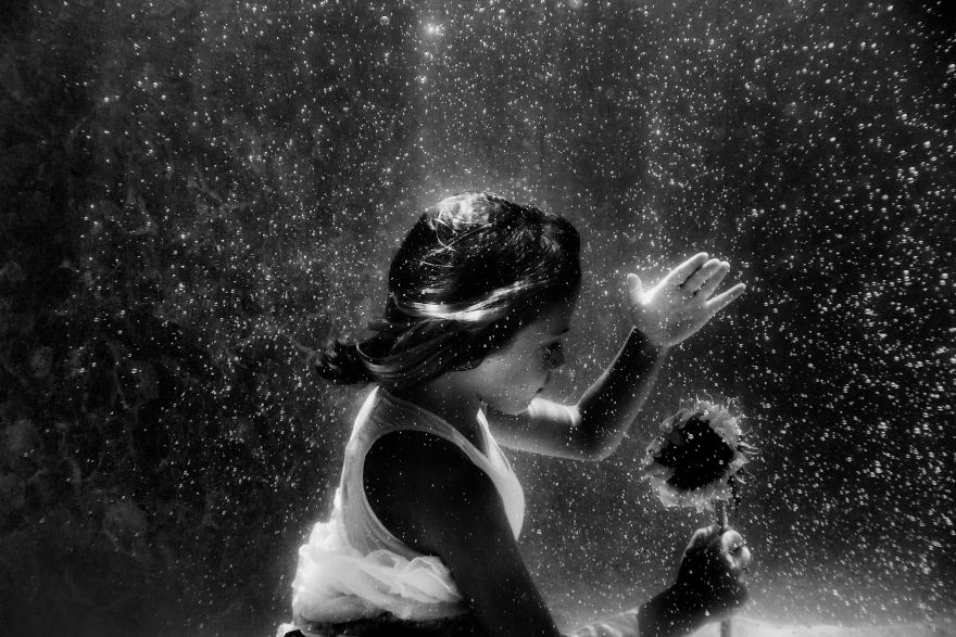 Underwater Love - Photography Series Of My Daughters Underwater