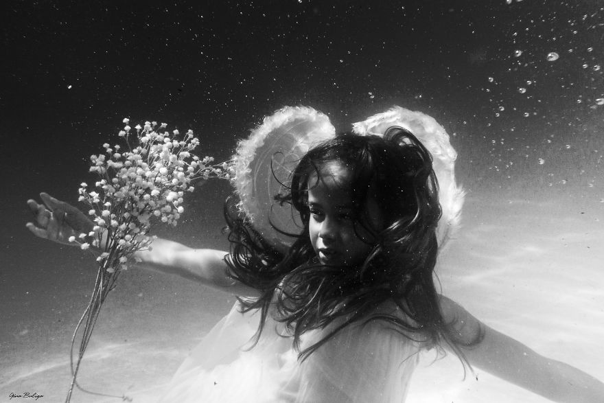 Underwater Love - Photography Series Of My Daughters Underwater
