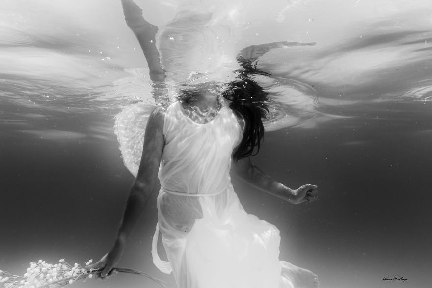Underwater Love - Photography Series Of My Daughters Underwater