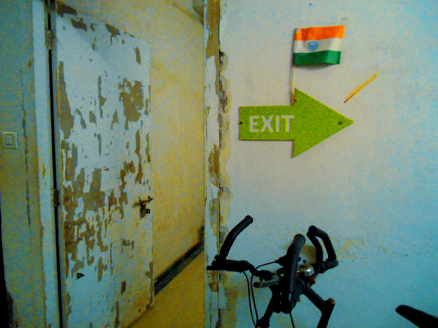 Moonwalk To Exit. Exit Fail