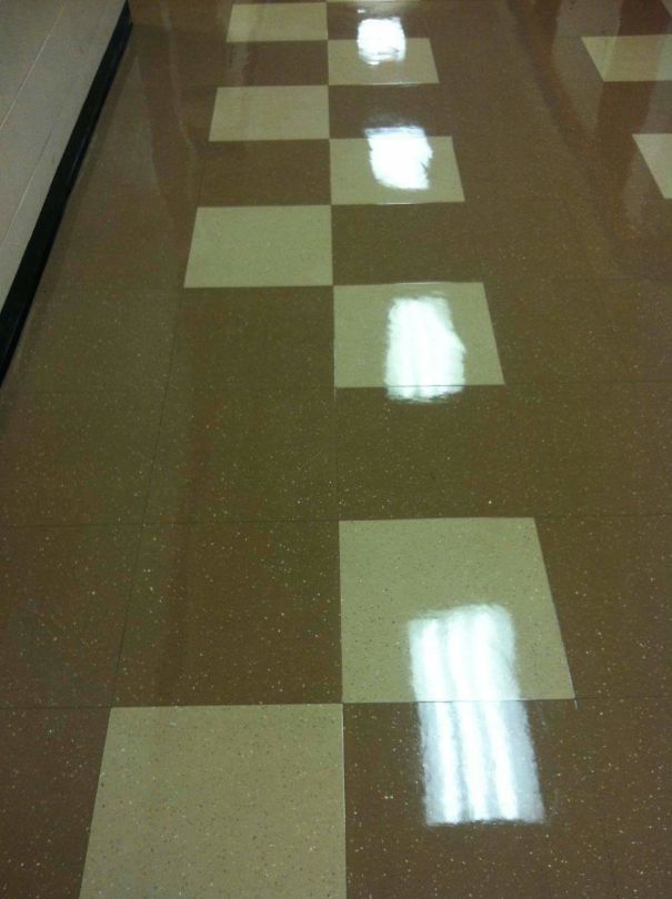 This Is Why I Don't Eat Lunch With My Kids At School