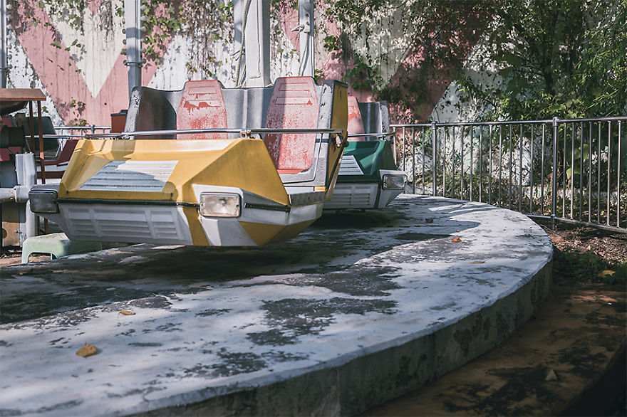 I Discovered This Creepy Abandoned Amusement Park In South Korea