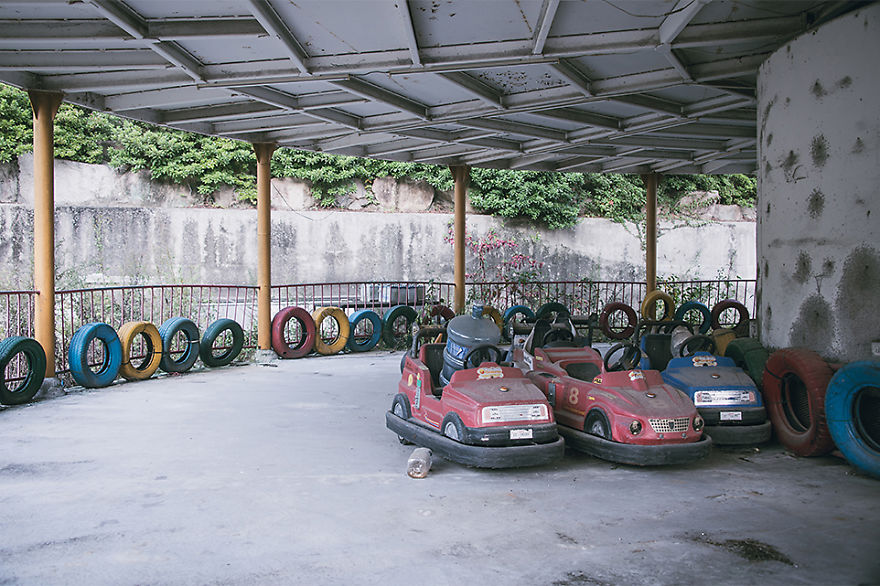 I Discovered This Creepy Abandoned Amusement Park In South Korea