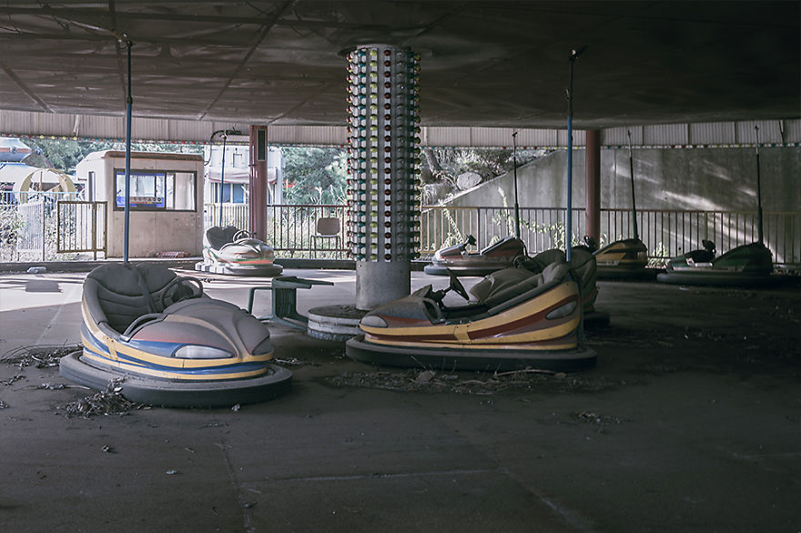 I Discovered This Creepy Abandoned Amusement Park In South Korea