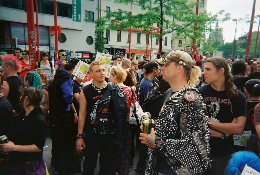 I Gave Single-Use Cameras To Viennese Punks To Capture Moments Of Their Life