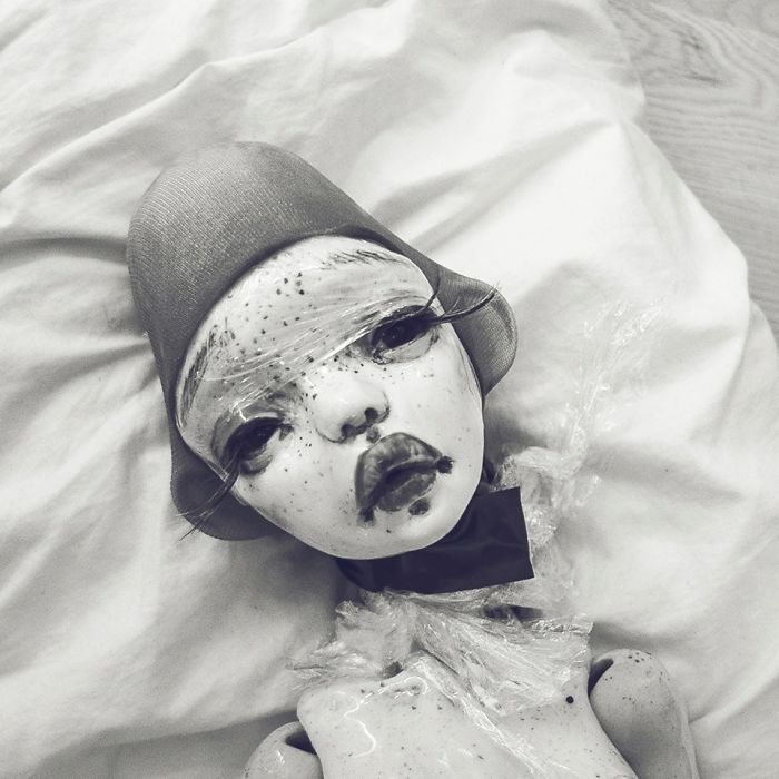 I Show The Beauty Of Women Through Vibrant, Emotional, Dramatic, Uncomfortable Dolls (NSFW)