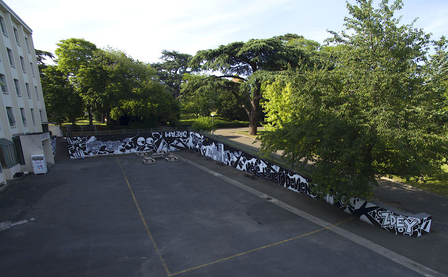 I Turned The Novel "The Alchemist" Into An 85m Long Painting In A Highschool