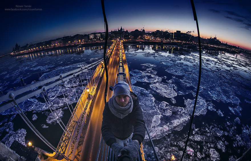 I Captured The Rare View Of The Frozen Danube In Budapest