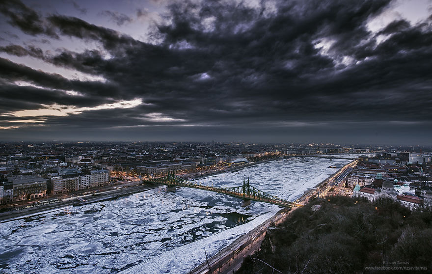 I Captured The Rare View Of The Frozen Danube In Budapest I Captured The Rare View Of The Frozen Danube In Budapest