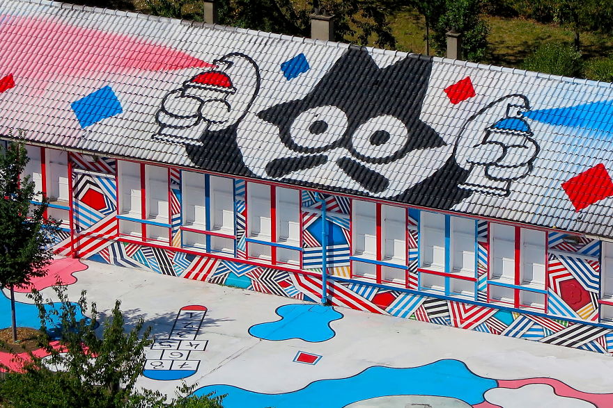 I Spent Over 400 Hours Painting This School In The Center Of Paris