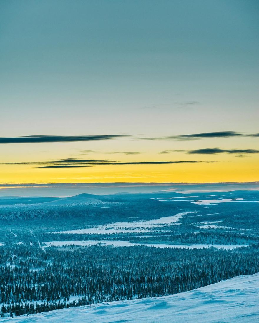 Japanese Photographer Captured Beautiful Winter Lights Of Finland