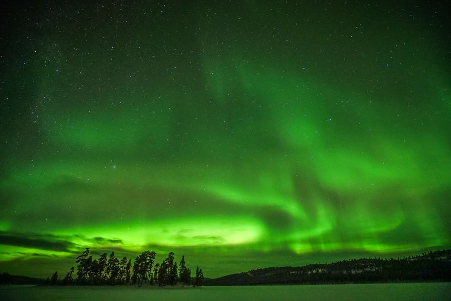 Japanese Photographer Captured Beautiful Winter Lights Of Finland