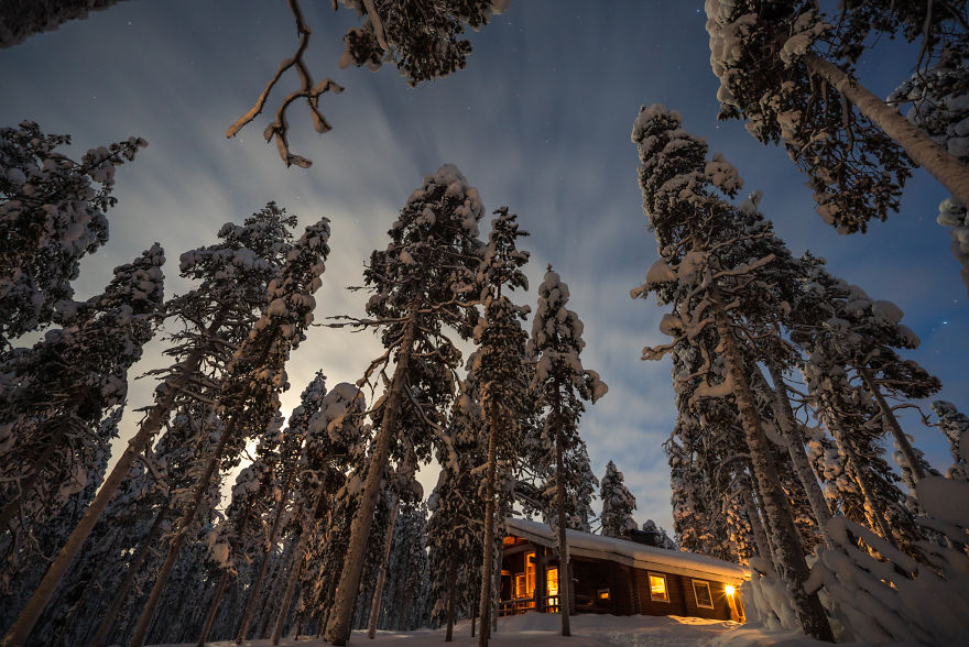 Japanese Photographer Captured Beautiful Winter Lights Of Finland