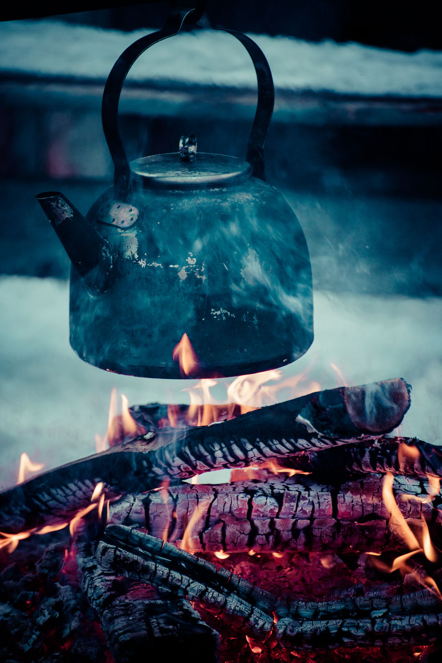 Japanese Photographer Captured Beautiful Winter Lights Of Finland