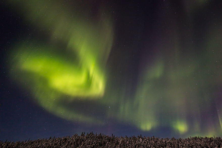 Japanese Photographer Captured Beautiful Winter Lights Of Finland