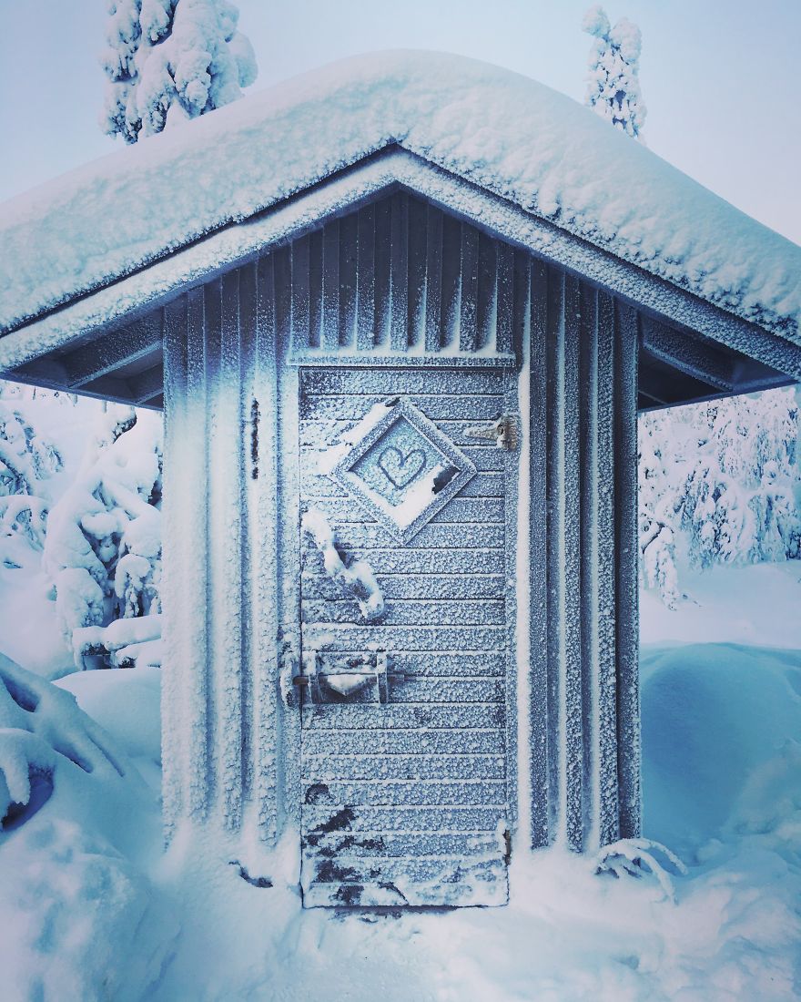 Japanese Photographer Captured Beautiful Winter Lights Of Finland