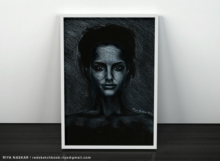 I Make Realistic Celebrity Portraits On Colored Papers