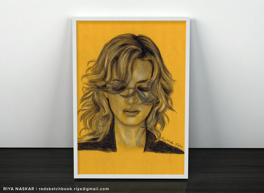 I Make Realistic Celebrity Portraits On Colored Papers