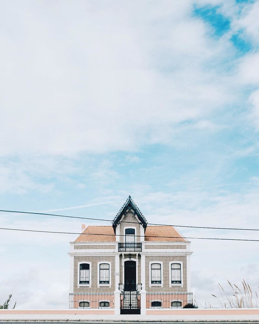 My Two Years As A Hunter Of Lonely Houses.