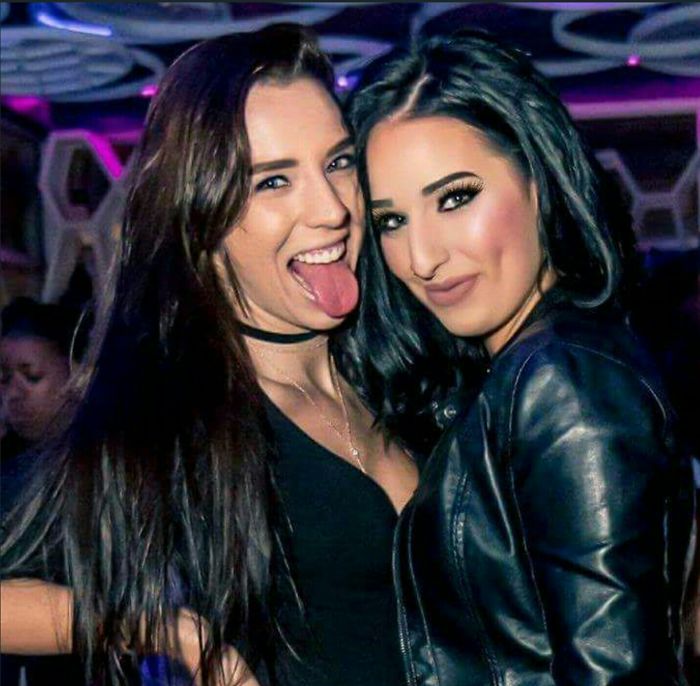 Everyone Thinks My Best Friend And I Look Alike, But Anyone Know Of A Better Doppelganger?