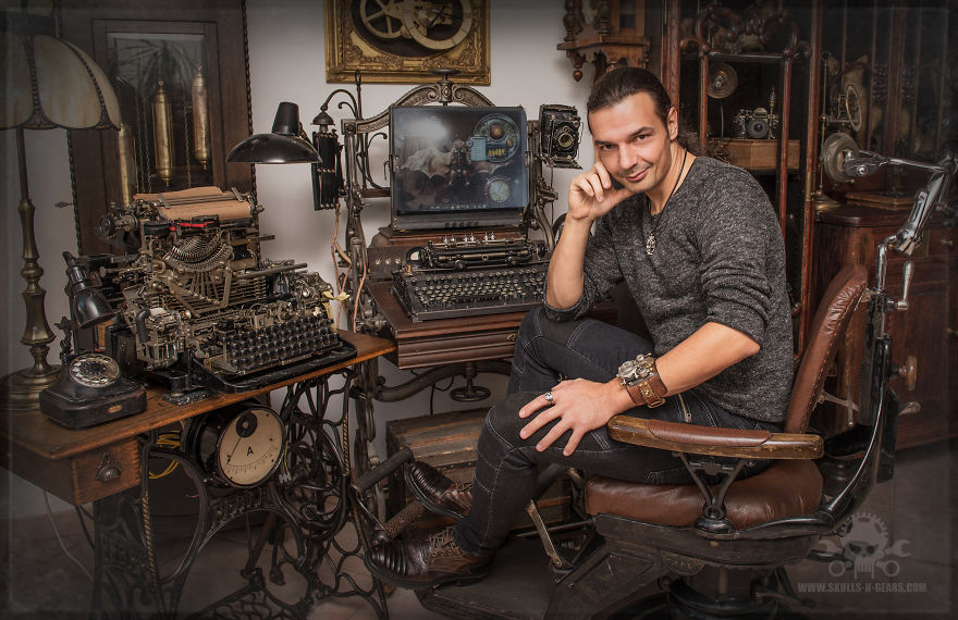 This Steampunk Computer Writes Text On An Old Mechanical Teleprinter