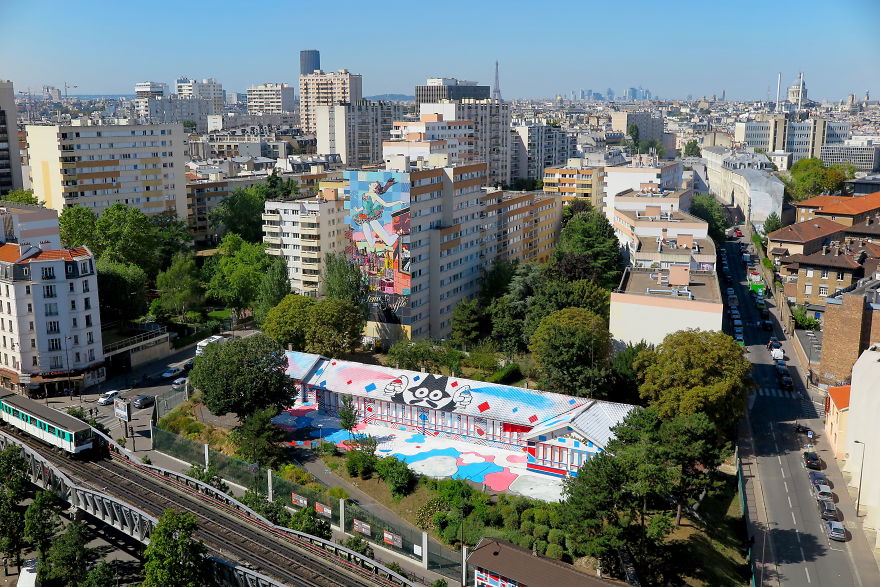 I Spent Over 400 Hours Painting This School In The Center Of Paris