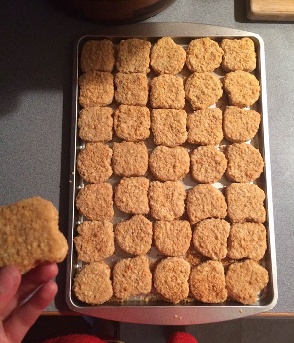 My Box Of Nuggets Was One Nugget Away From Fitting Perfectly On My Pan