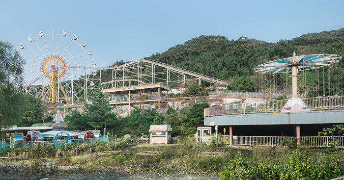 I Discovered This Creepy Abandoned Amusement Park In South Korea