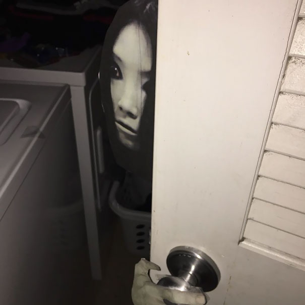 I Get Home And My Boyfriend Asks Me To Close The Laundry Room. I Reach For The Handle To Close It And My Hand Toutches This Creepy Hand