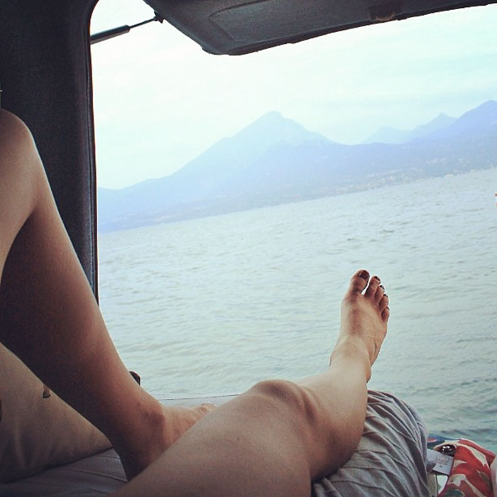 girl-restores-van-travels-with-dog-marina-piro-13 girl-restores-van-travels-with-dog-marina-piro-13