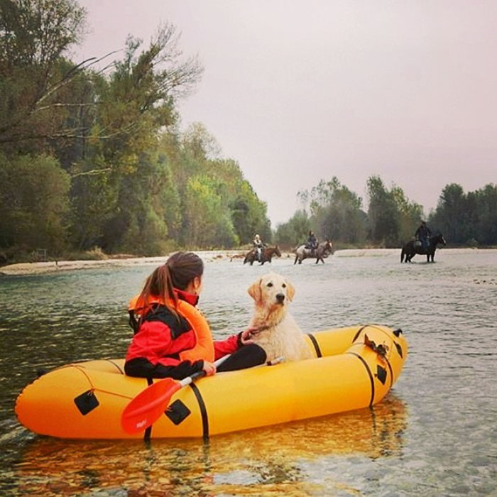 girl-restores-van-travels-with-dog-marina-piro-63 girl-restores-van-travels-with-dog-marina-piro-63