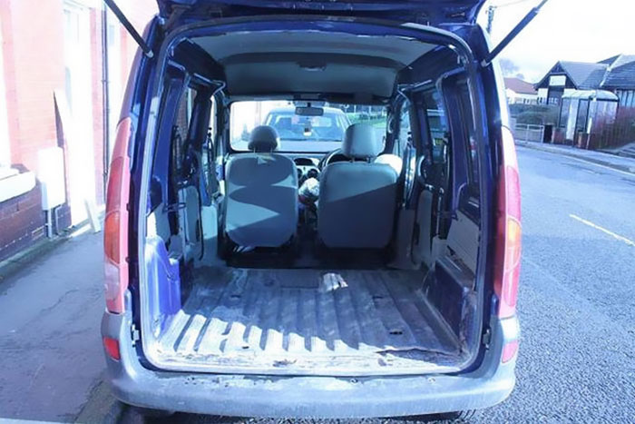 girl-restores-van-travels-with-dog-marina-piro-67 girl-restores-van-travels-with-dog-marina-piro-67