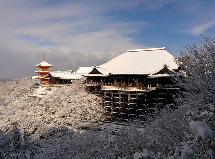 Heavy Snowfall In Kyoto