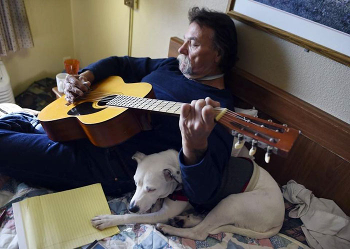 homeless-man-cancer-dog-baby-11 homeless-man-cancer-dog-baby-11