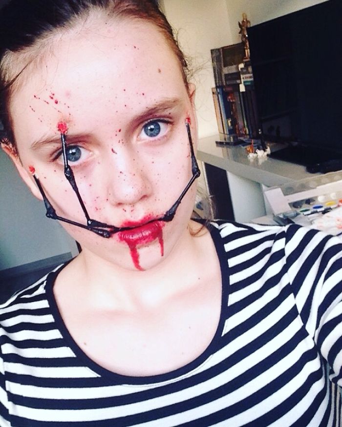 Detailed Face Art By A 15-Year-Old From Netherlands