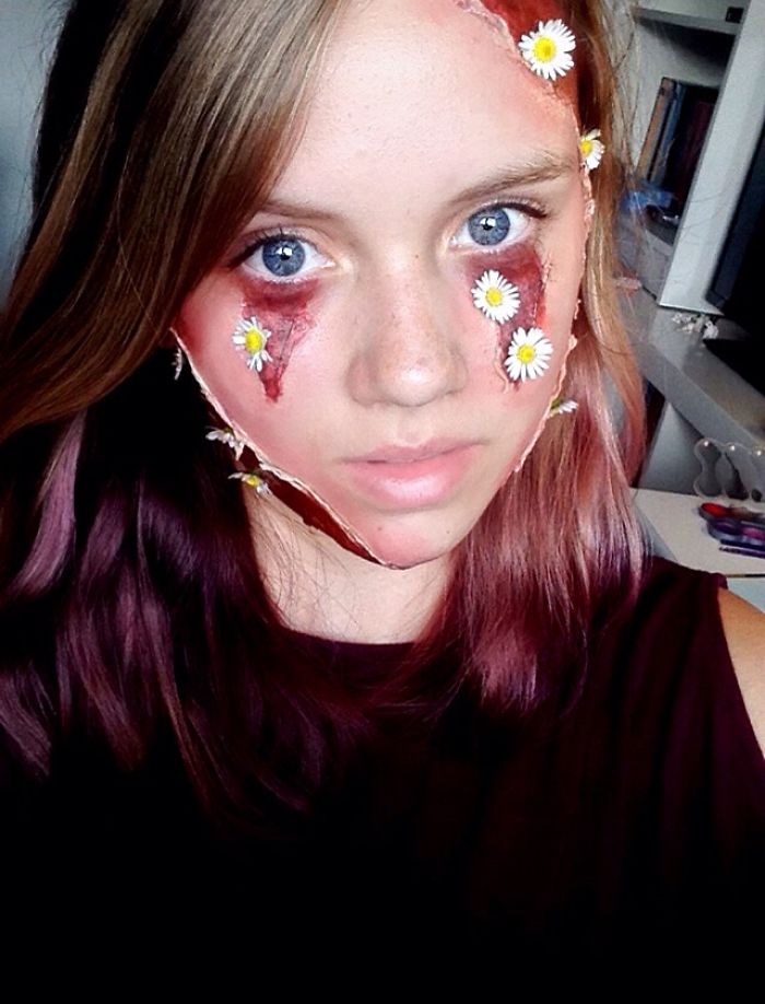 Detailed Face Art By A 15-Year-Old From Netherlands