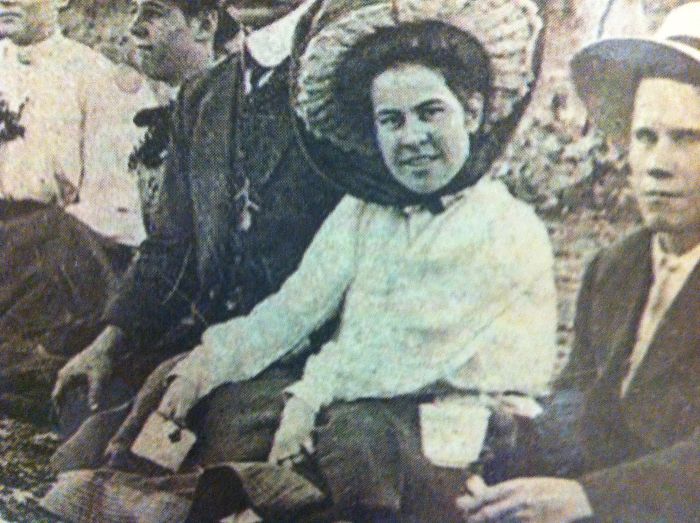 My Great Nana Simm , As A Teenager , Florrie Samuels, With The Gorgeous Hat.late 1890's