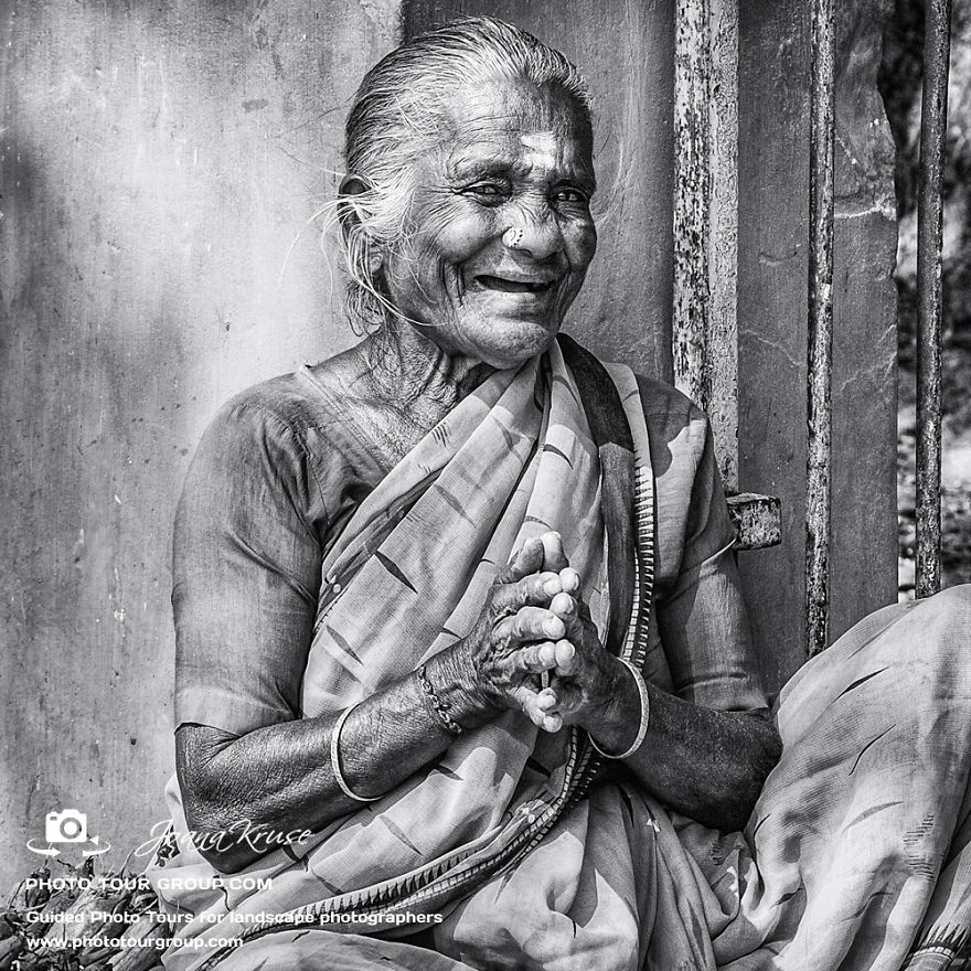 Fair Travelling: 8 Tips To Capture People With Your Camera With Respect