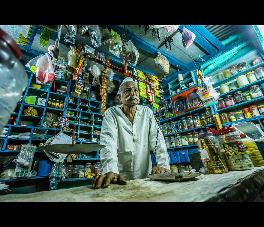 I Photographed "Natives" Of This Planet Earth In My Area Outskirts Of City