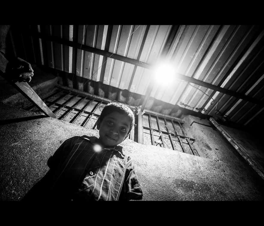 I Photographed "Natives" Of This Planet Earth In My Area Outskirts Of City