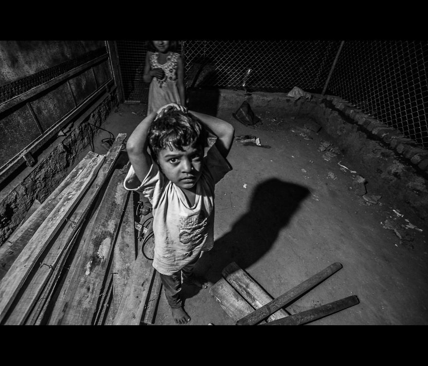 I Photographed "Natives" Of This Planet Earth In My Area Outskirts Of City