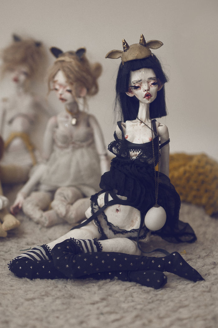 I Show The Beauty Of Women Through Vibrant, Emotional, Dramatic, Uncomfortable Dolls (NSFW) I Show The Beauty Of Women Through Vibrant, Emotional, Dramatic, Uncomfortable Dolls (NSFW)
