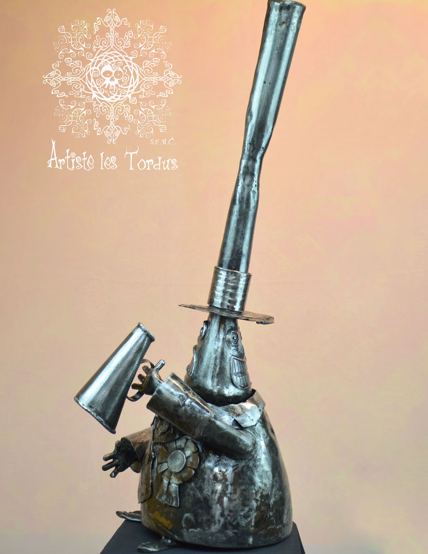 The Mayor Metal Sculpture By Artiste Les Tordus S.e.n.c.