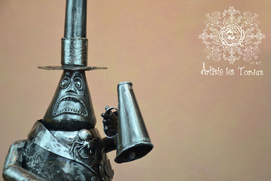 The Mayor Metal Sculpture By Artiste Les Tordus S.e.n.c.