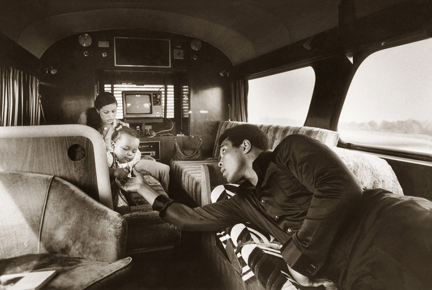 Ali And His Family In The RV Heading From Deer Lake To Washington, DC, For A Special White House Visit To See US President Jimmy Carter, 1977