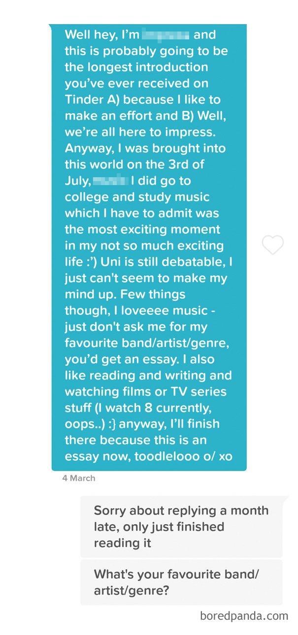 man flirting with woman via text message 